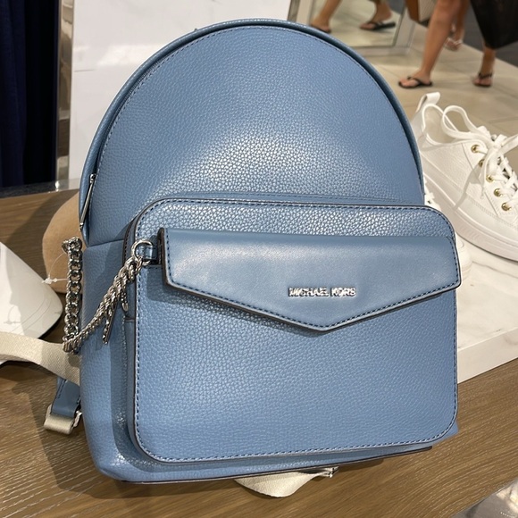 MICHAEL KORS Maisie Medium Pebbled Leather 2-in-1 Backpack
Denim 
NWT - Picture 15 of 16